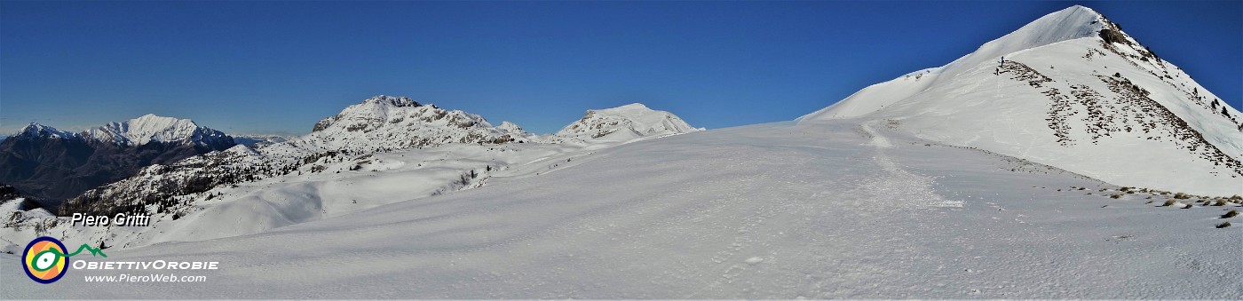 17 Inzio a salite la cresta sud-ovest ben innevata con neve dura.jpg